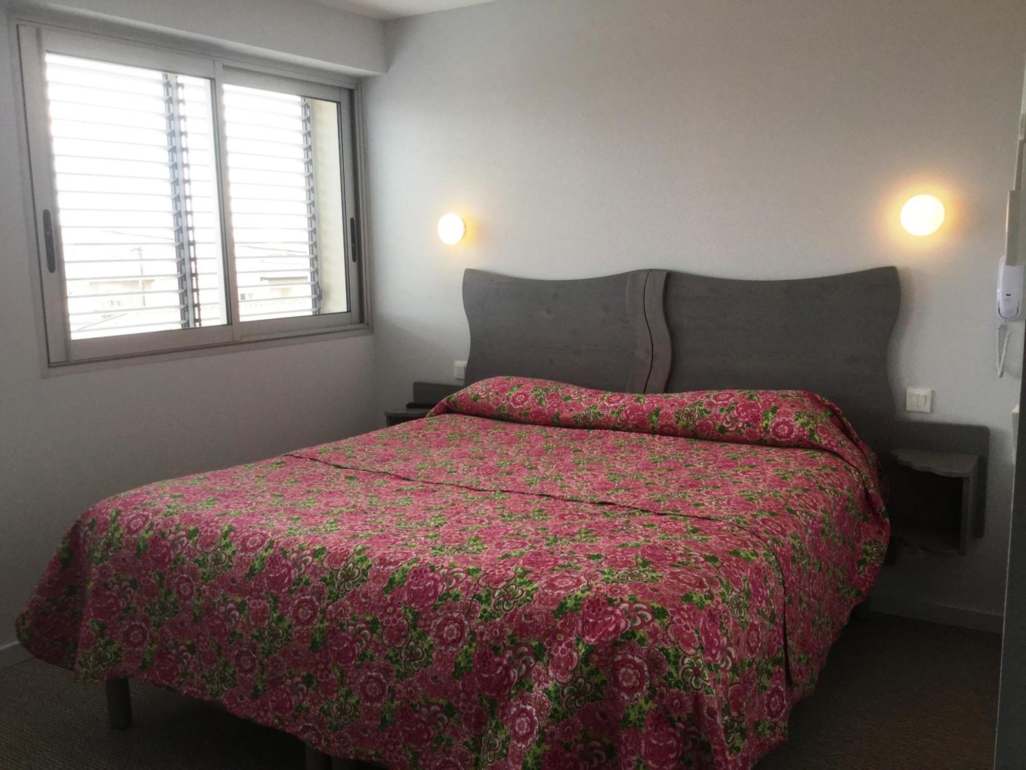 Hotel De La Plage Gruissan Ruang foto